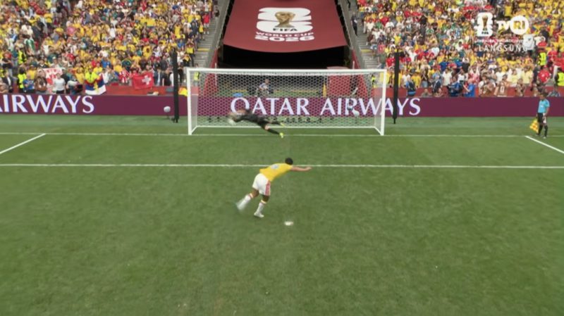 Gregor Kobel berhasil mengagalkan tendangan penalti pemain Kolombia pada babak adu penalti dalam laga babak 16 besar Piala Dunia FIFA 2026 di BC Place, Vancouver, Kanada. Swiss akhirnya menang 4-3 melalui adu penalti setelah bermain imbang tanpa gol selama 120 menit dan memastikan tiket ke perempat final. Foto: Youtube TVRI Nasional