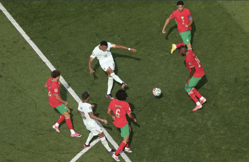 Kylian Mbappé mencetak gol pembuka Prancis saat menghadapi Maroko pada pertandingan perempat final Piala Dunia FIFA 2026 di Boston Stadium, Amerika Serikat. Prancis menang 2-0 melalui gol Mbappé dan Ousmane Dembélé untuk memastikan tempat di babak semifinal. Foto: FIFA.
