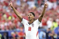 Jude Bellingham merayakan golnya saat Inggris mengalahkan Norwegia 2-1 setelah perpanjangan waktu pada laga perempat final Piala Dunia FIFA 2026 di Miami Stadium, Miami Gardens, Amerika Serikat. Dua gol Bellingham membawa The Three Lions melaju ke semifinal. Foto: FIFA.