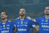 Bek tangguh Persib Bandung, Patricio Matricardi (tengah). (Foto: Persib)