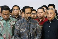 Eks Mendikbudristek Nadiem Makarim menahan tangis usai divonis 10 tahun penjara, Selasa (30/6/2026) (Tangkapan Layar)