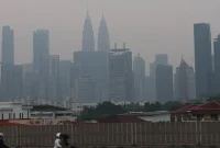 Pemandangan Kuala Lumpur yang diselimuti kabut asap, pada 11 Agustus 2026.