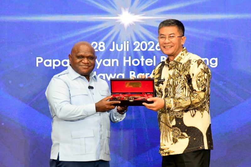 Wakil Gubernur Jawa Barat Erwan Setiawan menghadiri kegiatan Sinergitas Lintas Sektoral Kementerian HAM bersama pemerintah daerah, masyarakat, komunitas, dan pelaku usaha di Kota Bandung, Selasa (28/7/2026). (Foto: Humas Jabar)