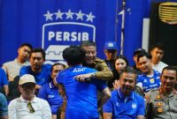 Wakil Gubernur Jawa Barat Erwan Setiawan menghadiri Pesta Biru peluncuran sponsor, jersei, dan skuad Persib musim 2026/2027 di Bandung Arena, Kota Bandung, Selasa (25/8/2026). (Foto: Humas Jabar)