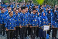 Ilustrasi ASN dengan batik Korpri. (Dok. Kementerian Pariwisata) 