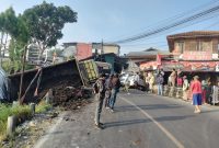 Kecelakaan beruntun yang melibatkan enam unit kendaraan terjadi di Jalan Raya Ciwidey-Rancabali, Kampung Sinapeul, Desa Alamendah, Kecamatan Rancabali, Kabupaten Bandung, Jawa Barat, Kamis (6/8/2026) pagi.(Dokumen Satlantas Polresta Bandung)
