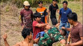 Sejumlah warga Suku Anak Dalam (SAD) membabi buta melakukan tindak kekerasan kepada beberapa personel TNI di sekitar areal perkebunan PT Sari Aditya Loka, Desa Bukit Suban, Kecamatan Air Hitam, Kabupaten Sarolangun, Jambi, Jumat (28/8).(Dok Istimewa)