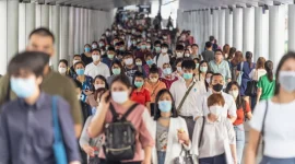 Ilustrasi Orang memakai Masker (Shutterstock)