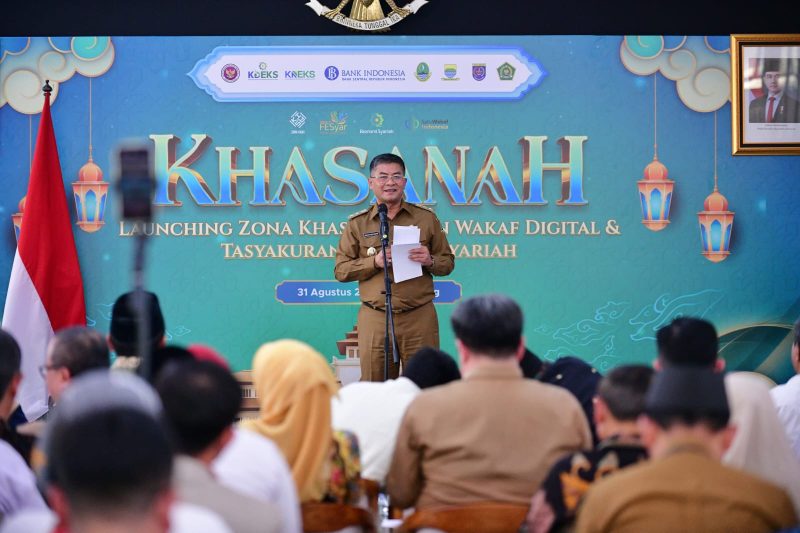Wakil Gubernur Jawa Barat Erwan Setiawan mencanangkan Gerakan Wakaf Digital Jawa Barat 2026 di Gedung Sate. (Foto:Humas Jabar)