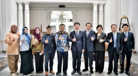 Wakil Gubernur Jawa Barat Erwan Setiawan bersama delegasi Provinsi Henan, China, di Gedung Sate, Bandung. (Foto: Humas Jabar) 