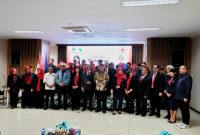 Wakil Gubernur Jawa Barat Erwan Setiawan bersama pengurus Yayasan Jantung Indonesia Cabang Jawa Barat. (Foto: Humas Jabar)