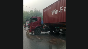 Kecelakaan mobil terjadi di Jalan Nagreg arah Garut-Tasikmalaya, Sabtu (19/9/2026). Kronologi dan kondisi korban masih menunggu informasi resmi. (Tangkapan Layar Netizen)