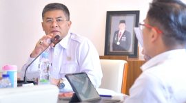 Wakil Gubernur Jawa Barat Erwan Setiawan menargetkan seluruh 27 kabupaten/kota di Jawa Barat terhubung dengan agen perlindungan sosial pada awal 2027. (Humas Jabar)