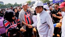 Gubernur Jabar saat menghadiri peringatan Hari Olahraga Nasional (HAORNAS) ke-43 Tahun 2026 di Lapangan Sport Arcamanik, Kota Bandung, Selasa (22/9/2026).