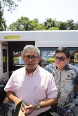 Farhan Tegaskan Fasilitas Kesehatan di Bandung Tak Boleh Tolak Pasien Bergejala Flu