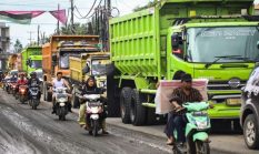 Pemprov Jabar Perbaiki 15,1 Km Jalan Parung Panjang-Cigedug