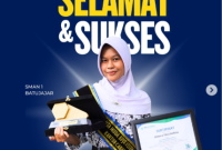 Almira Fitri Defina, siswi SMAN 1 Batujajar, saat menerima penghargaan sebagai Duta Muda BPJS Kesehatan Cabang Cimahi 2026. (Sumber: Instagram BPJS Kesehatan Cabang Cimahi)