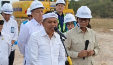 Gubernur Jawa Barat Dedi Mulyadi saat saatGubernur Jawa Barat Dedi Mulyadi saat meninjau proyek PSEL di TPPSA Legok Nangka, Nagreg, Kabupaten Bandung, Jawa Barat, Rabu (29/7/2026)
