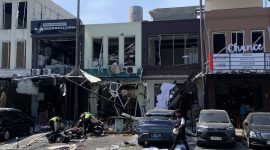 Kondisi pasca ledakan di Ruko San Antonio, Pakuwon City Surabaya, Selasa (6/10/2026) (KOMPAS.com/DIKI FEBRIANTO)
